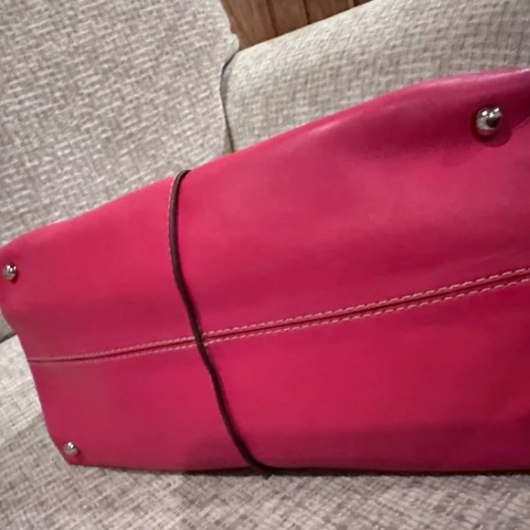 Handbag - Picture 3 of 7